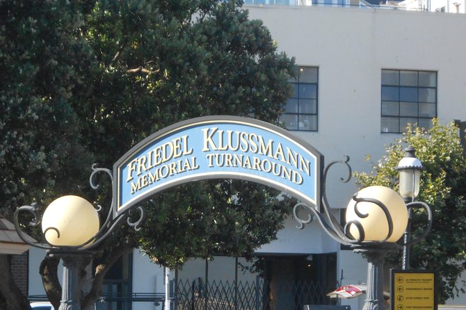 Fisherman's Wharf Self-Guided Walking Tour and Hunt - Who Should Consider This Experience?