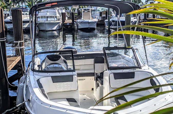 Private 21 Ft Boat Rental in Fort Lauderdale - The Sum Up