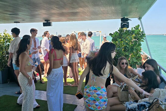 Miami NYE 2026 Yacht Party with Dinner, Open Bar & Fireworks - Frequently Asked Questions