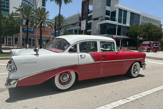 Classic Car Tour around Miami - Discover Miami in a Classic Car