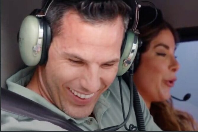 Day Flight 31 miles Helicopter Tour over all the Theme Parks - What Makes This Tour Stand Out?