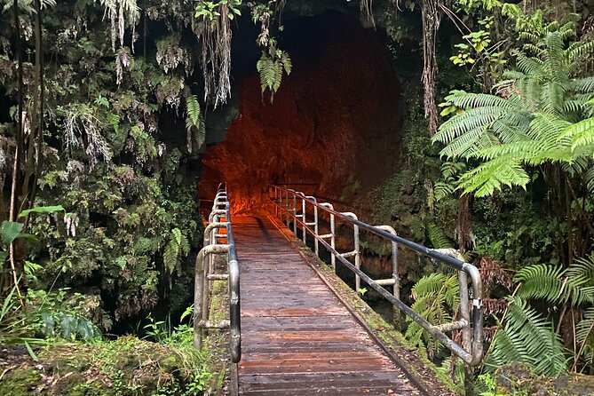 Private Big Island Customizable 14 person Tour/Chauffeur Service - Exploring the Big Island with a Private Customizable Chauffeur Service