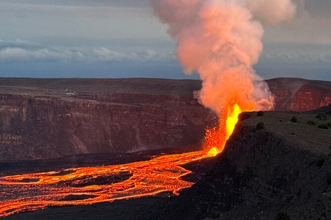 Big Island Waterfalls, Blacksand Beaches, Lava Tubes & Volcanoes - Experience the Best of the Big Island in One Day