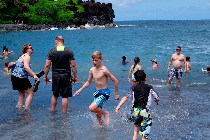 Road to Hana in Mercedes Van: Waterfalls and Black Sand Beach - Considerations and Tips