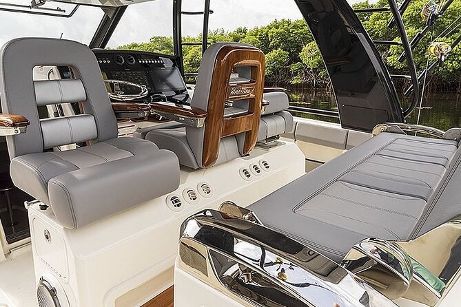 2-Hour Maalaea Luxury Powerboat Sunset Cruise for up to 6 Guests - Key Points