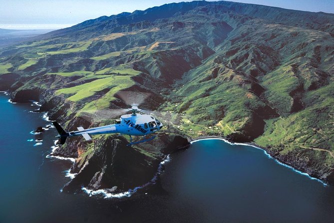 West Maui and Molokai Special 45-Minute Helicopter Tour - The Itinerary in Detail