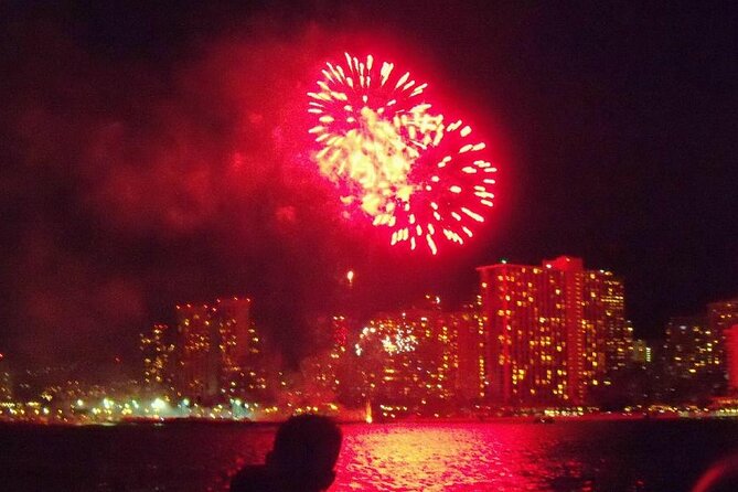 Friday Fireworks Dinner Sail from the Hilton Hawaiian Village - A Closer Look at the Experience