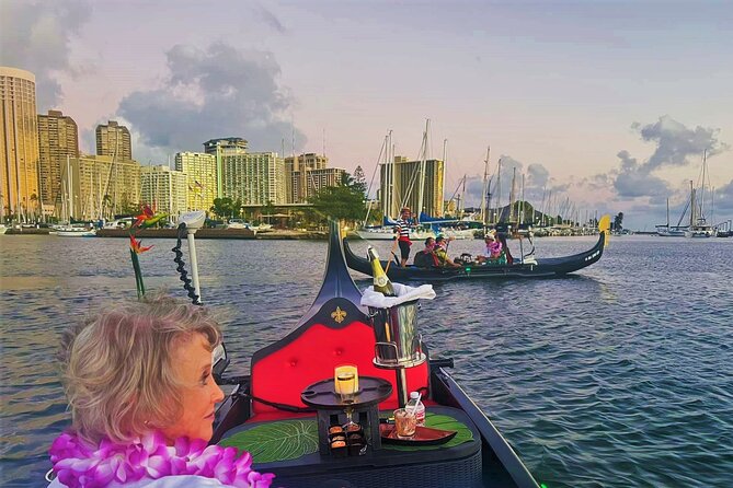 Private Gondola Cruise in Waikiki with Drinks and Pastry - Practical Details and Tips