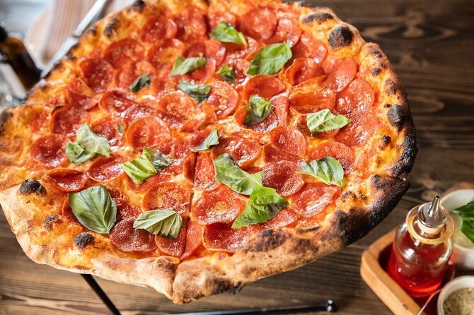 Classic Chicago Food Lovers Tour in River North - A Taste of Chicago: Classic Food Tour in River North