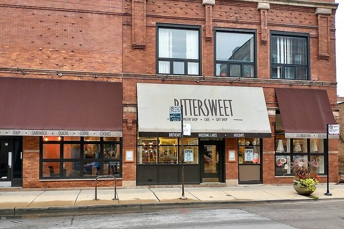 Fun Chicago Bike Tour with Pizza, Hot Dogs, Cupcakes and Beer - Practical Tips for Your Tour Day