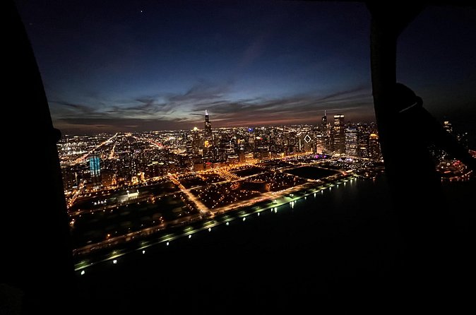 Chicago Helicopter 25-Mile Tour for up to Three Passengers - FAQ