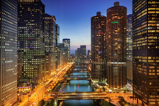 Wind and Souls an Adults Only Ghost Tour in Chicago - An Adult-Only Ghost Tour in Chicago: Wind & Souls