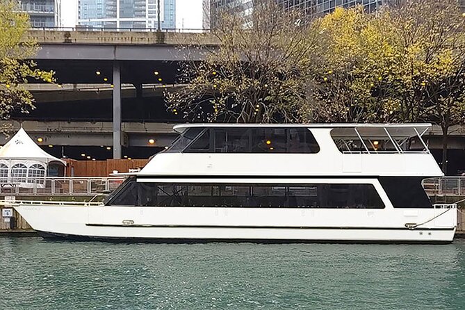 Chicago Skyline Tiki Chic Party Cruise on Lake Michigan - A Detailed Look at the Itinerary and Experience