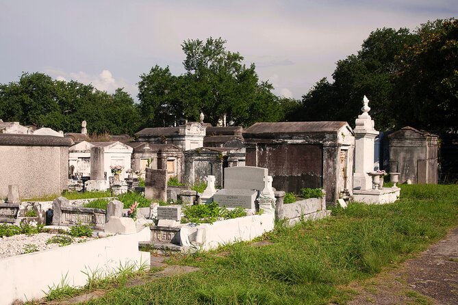 St Louis Cemetery No.3 New Orleans Burial Tradition Audio Guide - Detailed Breakdown of the Itinerary