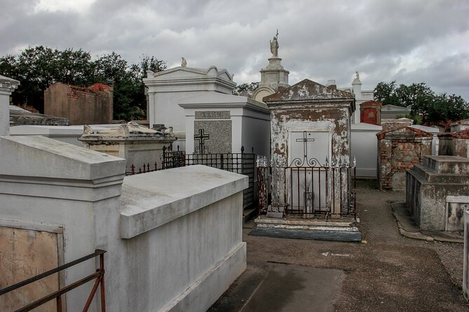 St Louis Cemetery No.3 New Orleans Burial Tradition Audio Guide - Who Will Love This Experience?