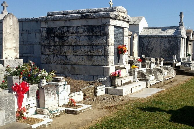 Eternal Echoes: A Cemetery Tour of New Orleans - Detailed Breakdown of the Itinerary