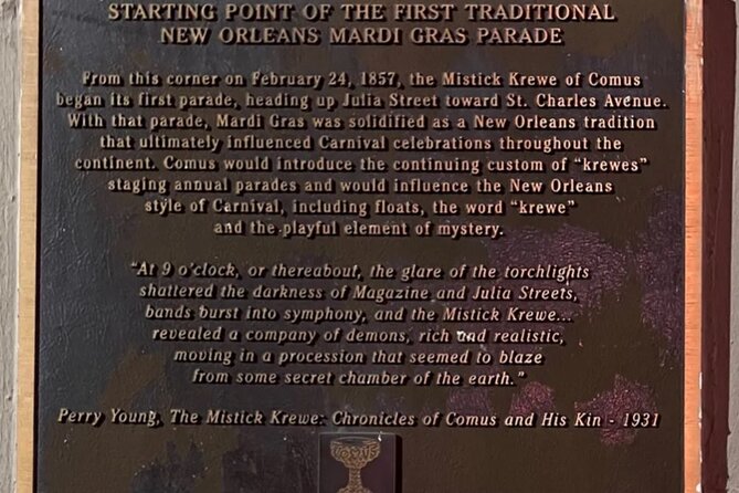 New Orleans Arts District Gallery Tour with Champagne - Key Points