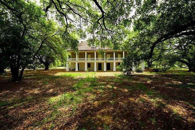 Nawlins Luxury: Laura, Oak Alley or Whitney Plantation Tour w/Transportation - Frequently Asked Questions