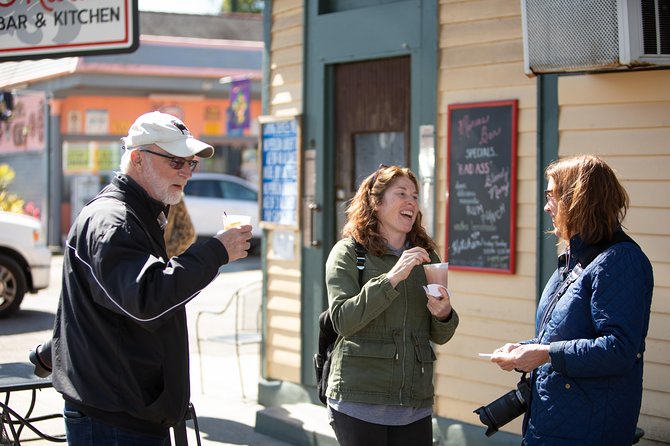 New Orleans Garden District Food & History Tour with Local Guide - Food and Beverages