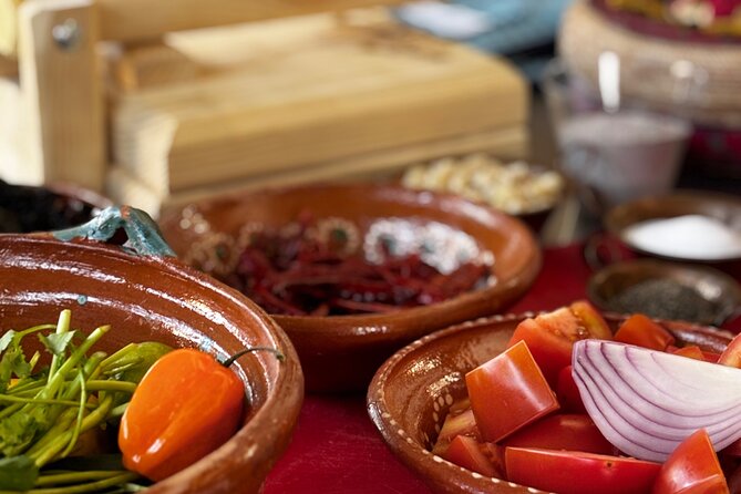 Las Vegas Mexican Salsa & Cooking Experience with Celebrity Chef - Key Points