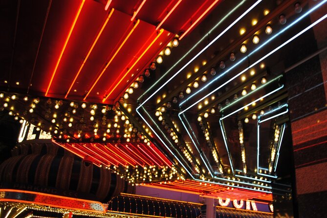 Downtown Las Vegas Fremont Street Experience Private Tour - Exploring Las Vegas Downtown on Foot: A Private Fremont Street Experience