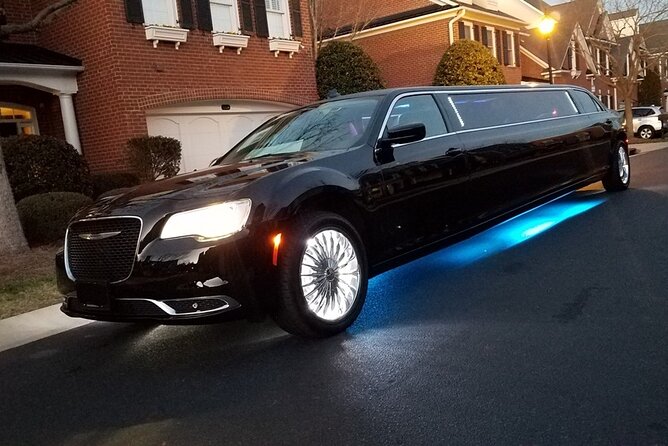 Private Roundtrip Transfer: To Las Vegas by Luxury Limo - The Experience of a Private Limo Transfer in Las Vegas