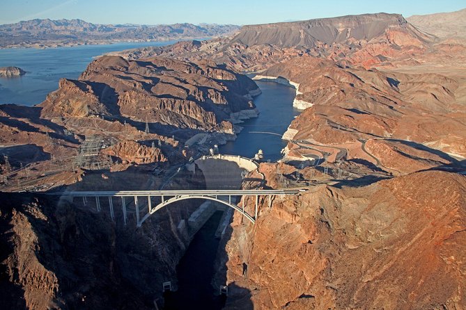 Hoover Dam Tour from Las Vegas with Hot Breakfast - A Deep Dive into the Hoover Dam Tour: What to Expect