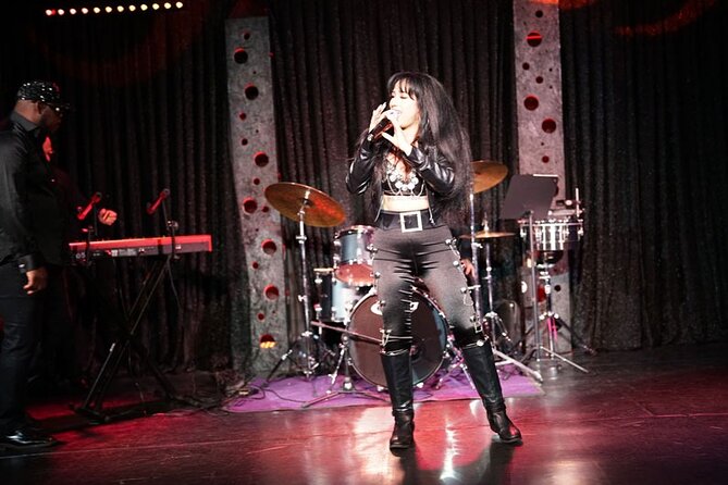 Queen Selena: A Tribute to the Latin Pop Superstar in Las Vegas - A Detailed Look at the Queen Selena Tribute Show