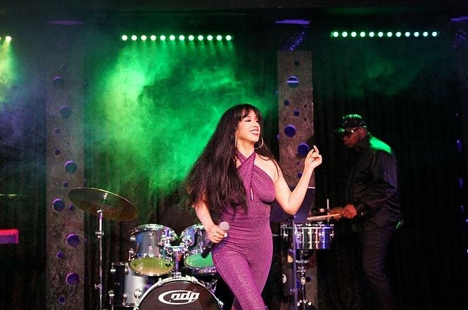 Queen Selena: A Tribute to the Latin Pop Superstar in Las Vegas - Who Will Get the Most Out of This Experience?