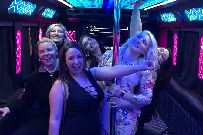 Las Vegas Country Bar Crawl by Party Bus w/ Free Drinks - Transportation and Group Size
