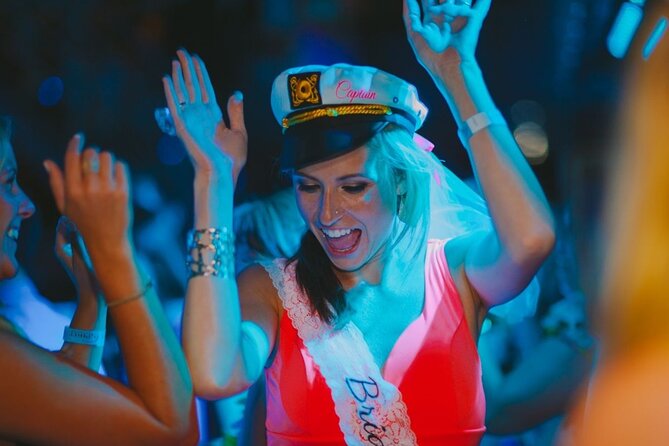 New York Statue of Liberty and Happy Hour Cruise Combo - FAQs