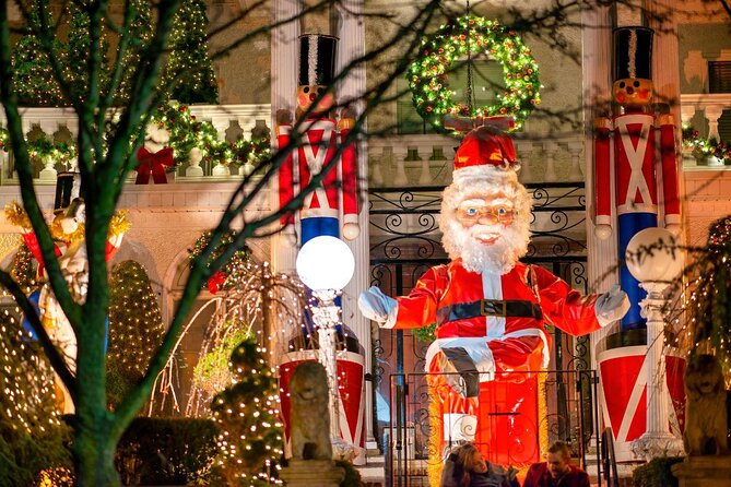 NYC Christmas Lights Tour by Limousine (Manhattan/ Dyker Heights) - Key Points