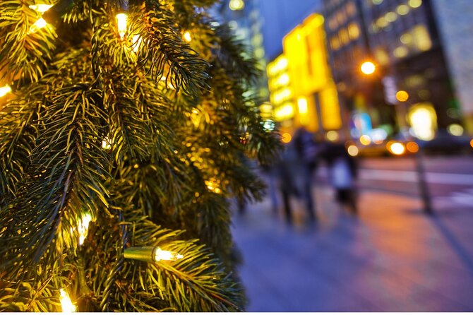 Festive Holiday Trees and Treats Crawl in NYC - Authentic Experiences and Tips