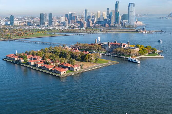 Statue of Liberty and Ellis Island Tour - Discovering the Statue of Liberty and Ellis Island: An In-Depth Review