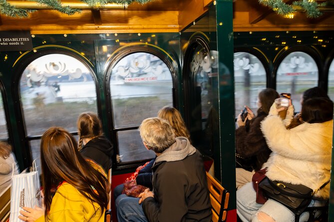 Santas Trolley to Dyker Heights - FAQ