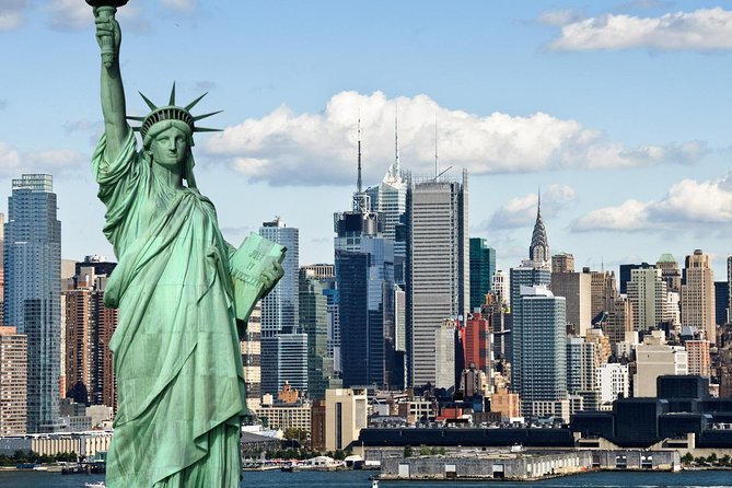 Private Transfer: New York to Newark Airport EWR by Luxury SUV - Who is this experience best suited for?