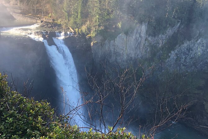 Snoqualmie falls and Twin Falls Hike - A Deep Dive into the Experience
