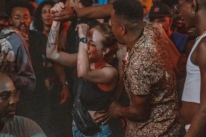 Live Samba Night at Pedra do Sal - The Experience: Authenticity, Energy, and Safety