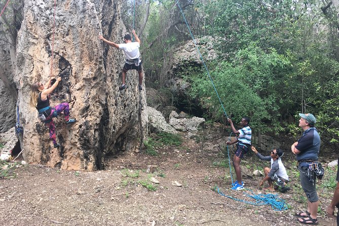 Half day Climbing Trip at the Tafelberg, Curaçao - FAQs
