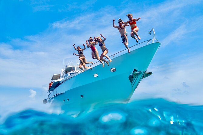 Klein Curacao Superyacht and Beach house - Key Points