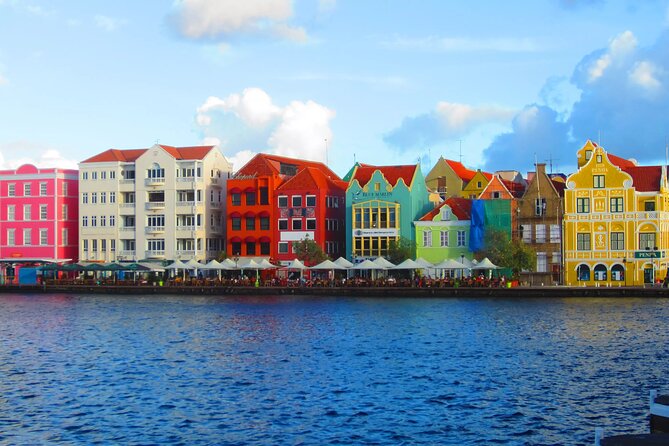 Shop and Beach Guided Tour in Curacao City - A Walk Through Willemstad’s Vibrant Streets