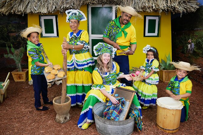Photoshoot Activity with Traditional Curacao Attire - Key Points