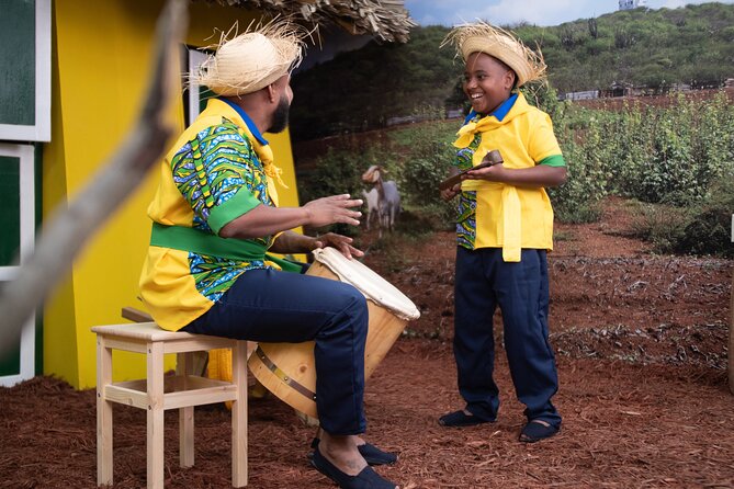 Photoshoot Activity with Traditional Curacao Attire - Who Will Love This?