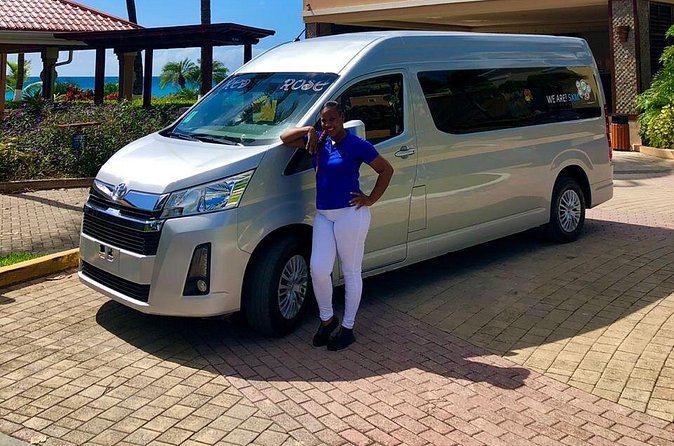 St.Maarten Airport Pick Up Taxi Service - The Booking Process and Flexibility