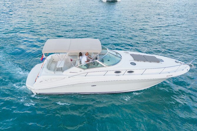 Sea Ray Sundancer Luxury Private Boat Charter - Key Points