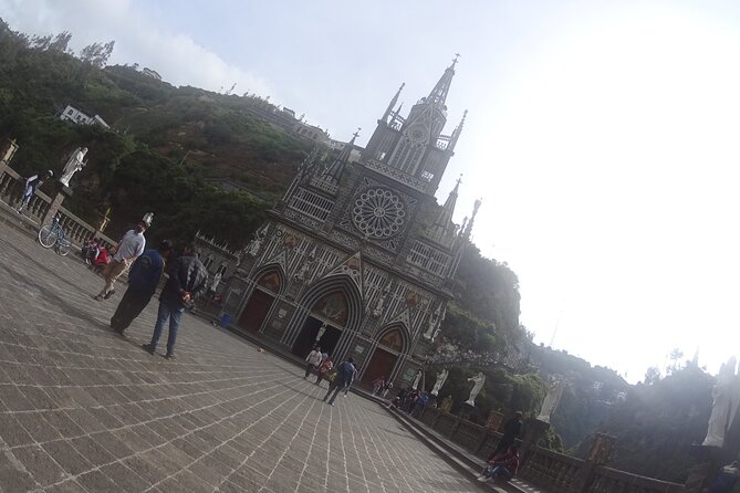 Full day private tour to Las Lajas Sanctuary from Quito. - The Journey to a Marvel: What to Expect