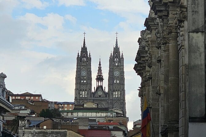 Quito Best Full Day (All inclusive) - The Golden Church and Baroque Details