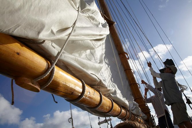 Sunset Sail On A Charming Vintage Yacht - Beer &. Wine Included - FAQs