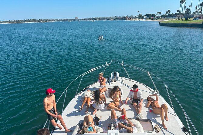 Luxury Bay or Sunset Yacht Cruise in San Diego - What’s Included and What’s Not
