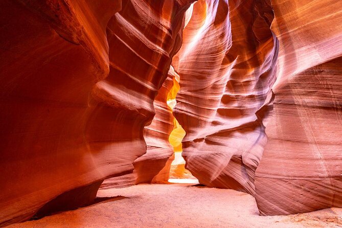 PRIVATE Tour to Antelope Canyon & Horseshoe Bend in Luxury SUV - Experience the Southwest’s Iconic Landscapes in Style